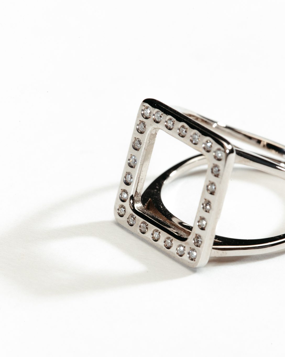 Diamond white gold manifest ring