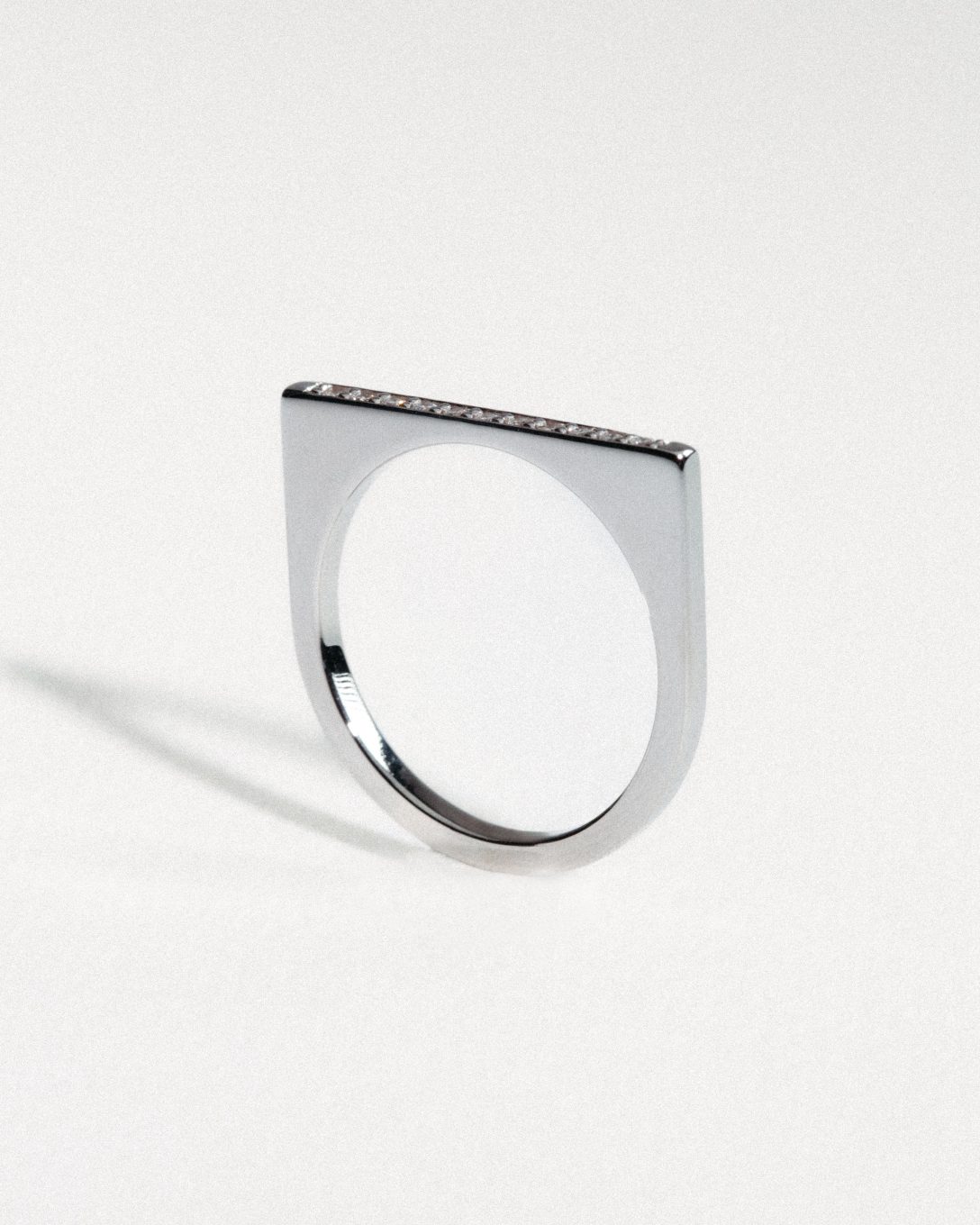 Inel Timpul Structural din aur alb cu diamante naturale