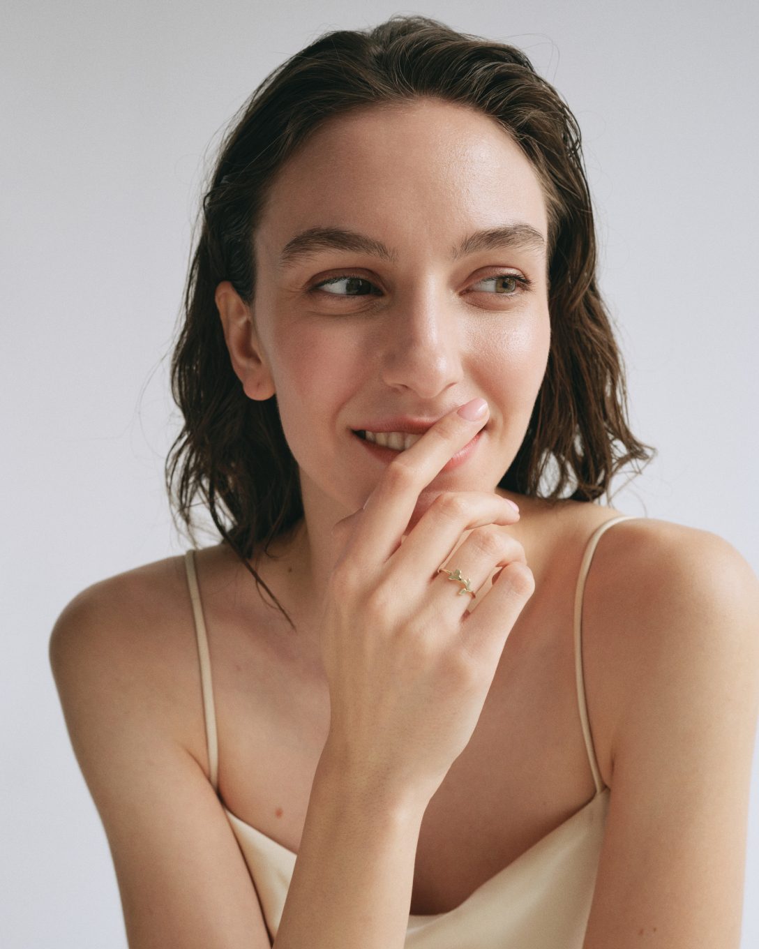 Yellow gold bud ring