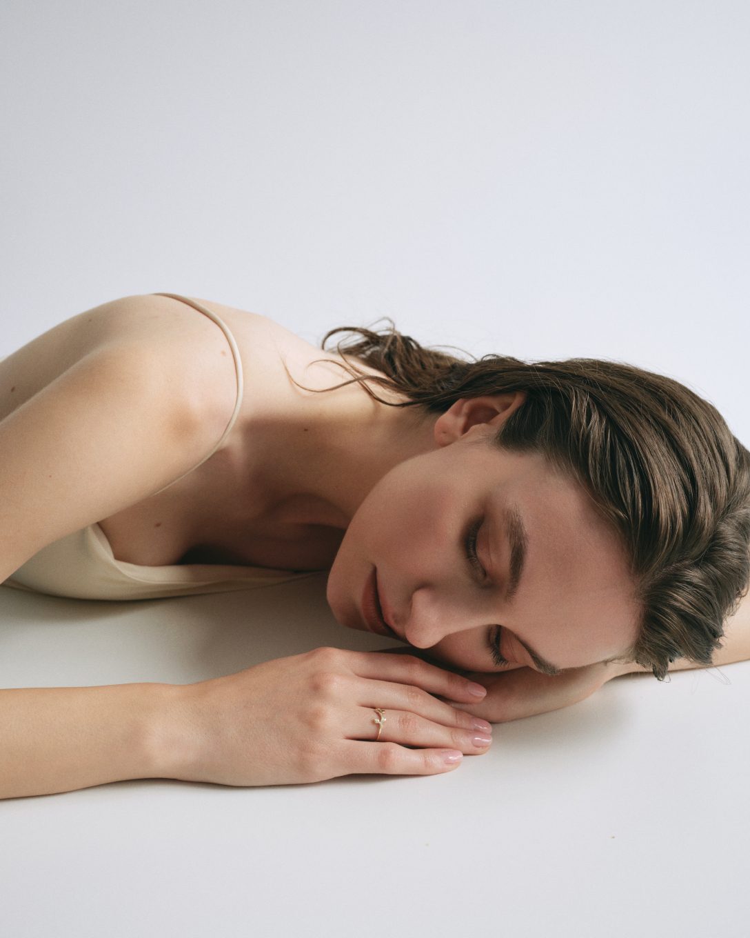 Inel boboc din aur galben