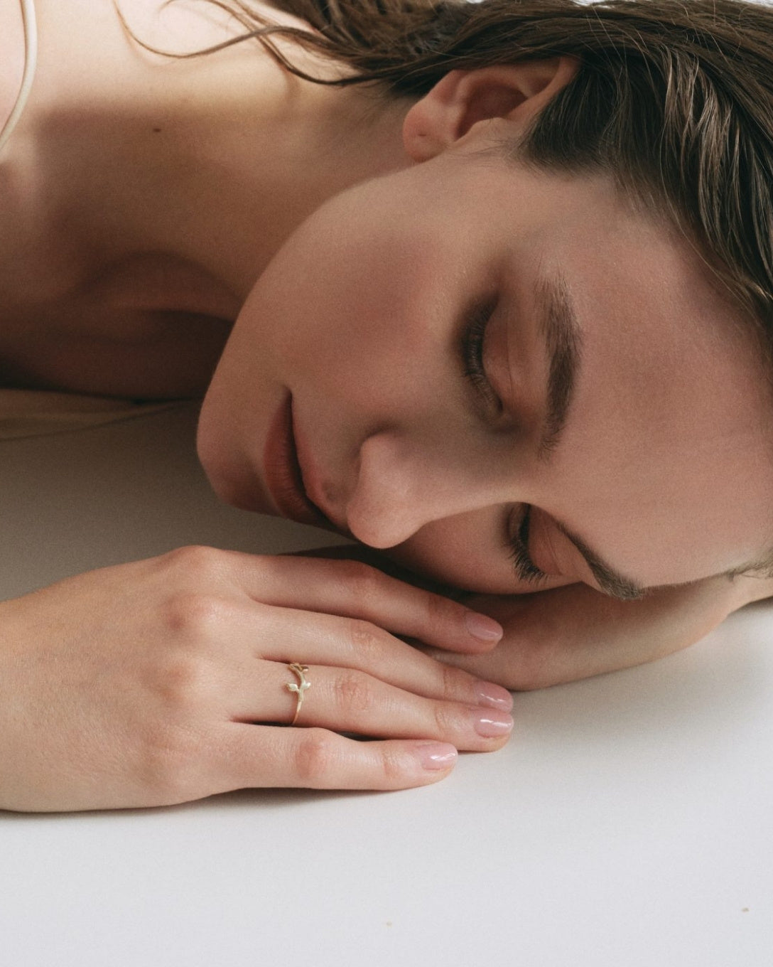 Inel boboc din aur galben