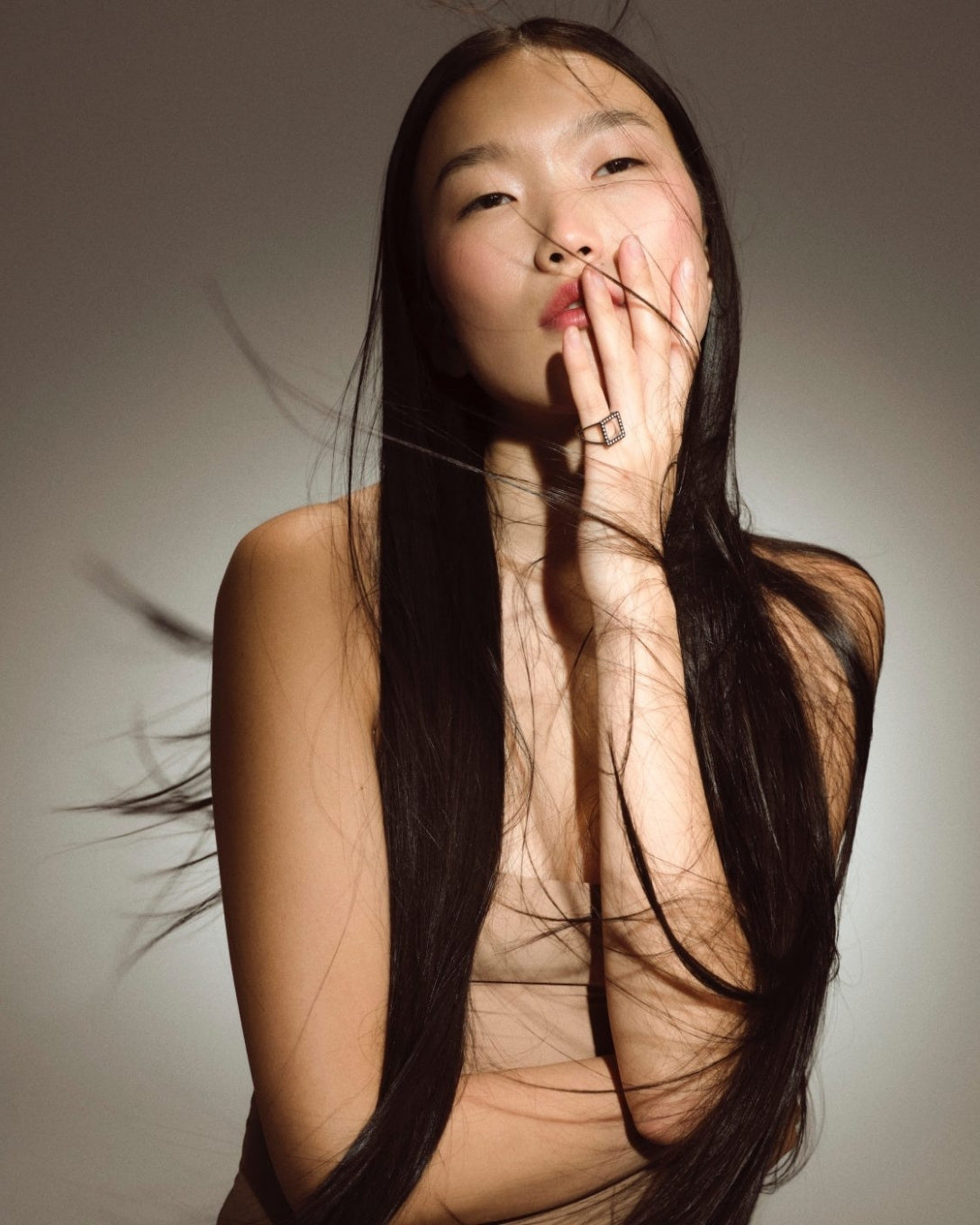 Inel Manifest din aur alb cu diamante naturale