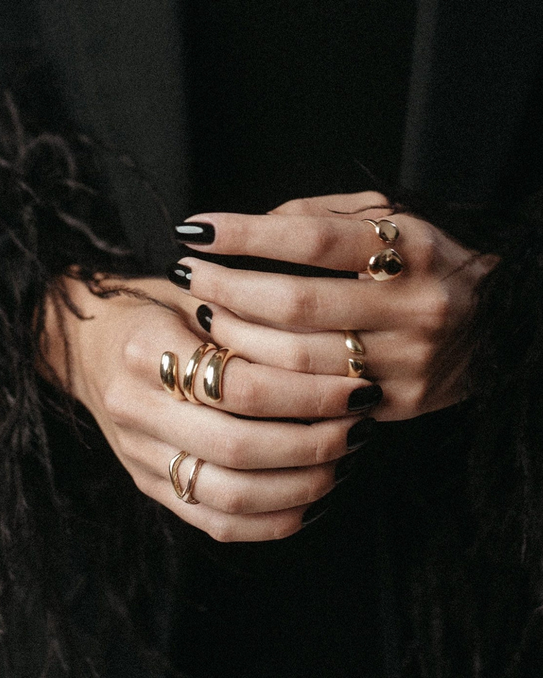 Yellow gold Melted piece XL ring