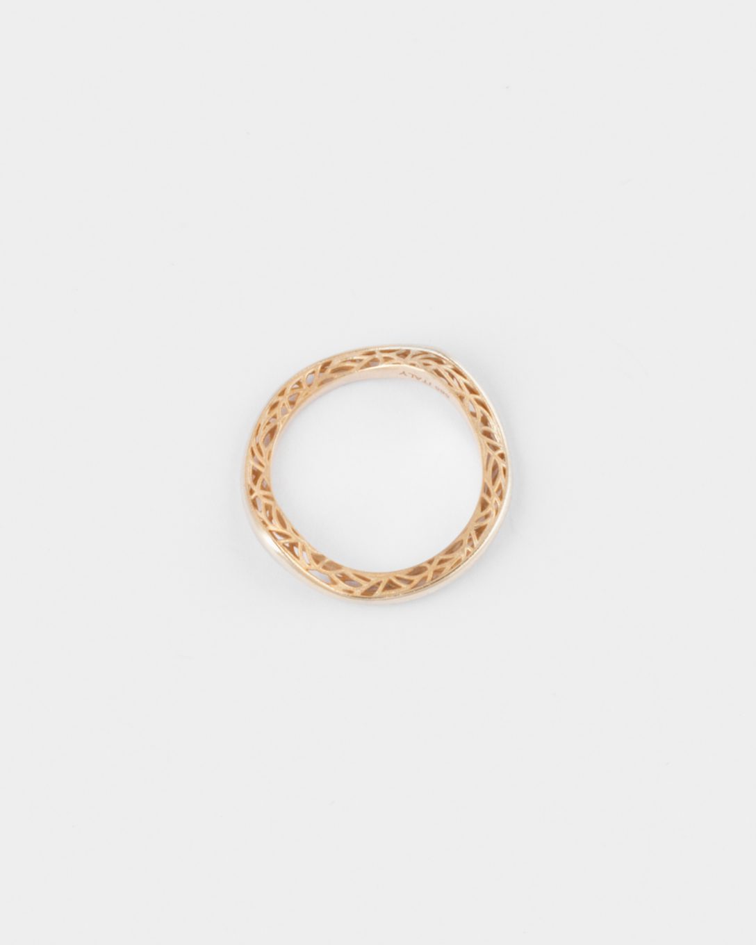 Yellow gold Melted structure ring