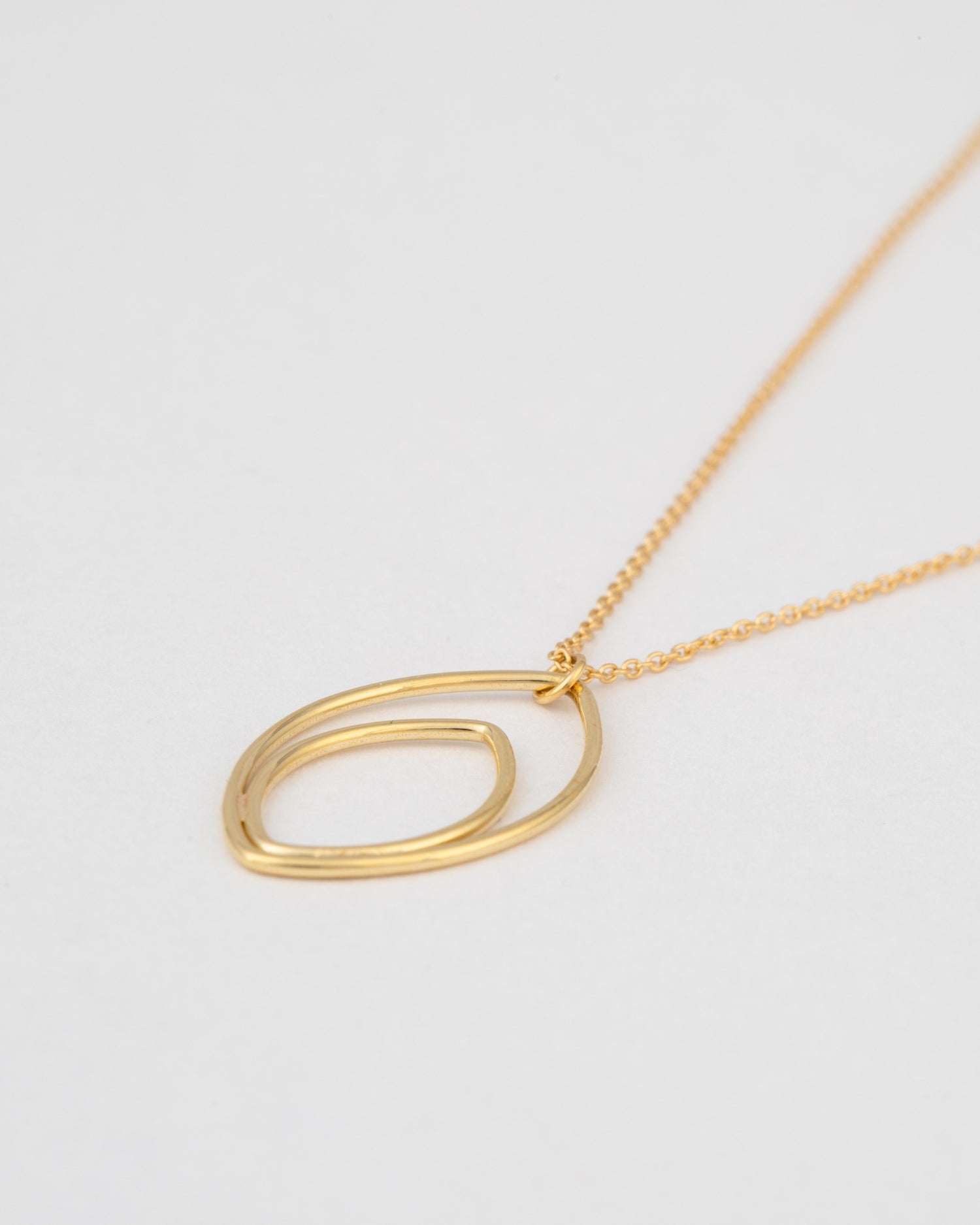 Lant frunza din aur galben