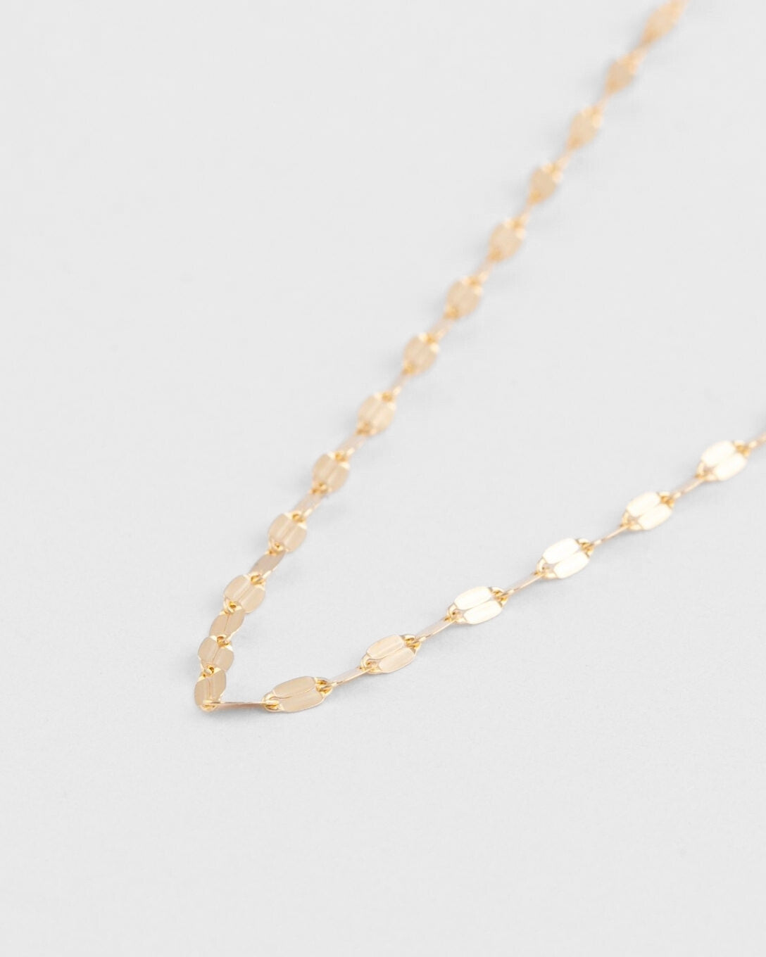 Lănțișor cu sclipiri din aur galben