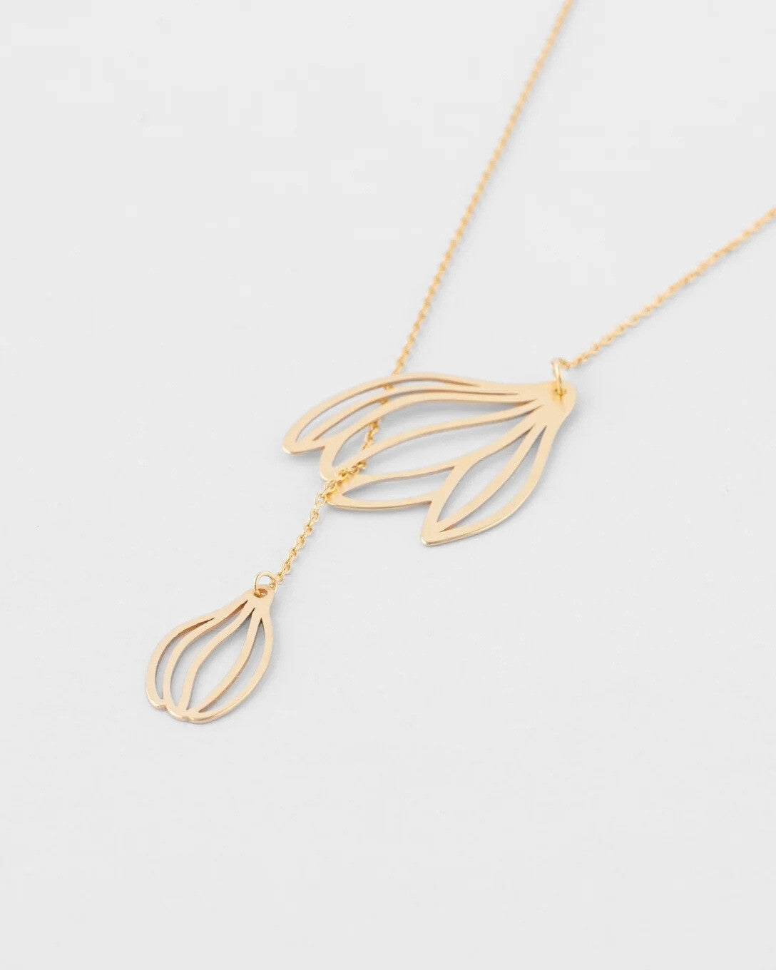 Lanț cu magnolie lung din aur galben