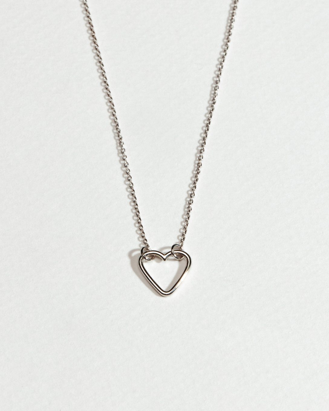Lanț inimioară din aur alb