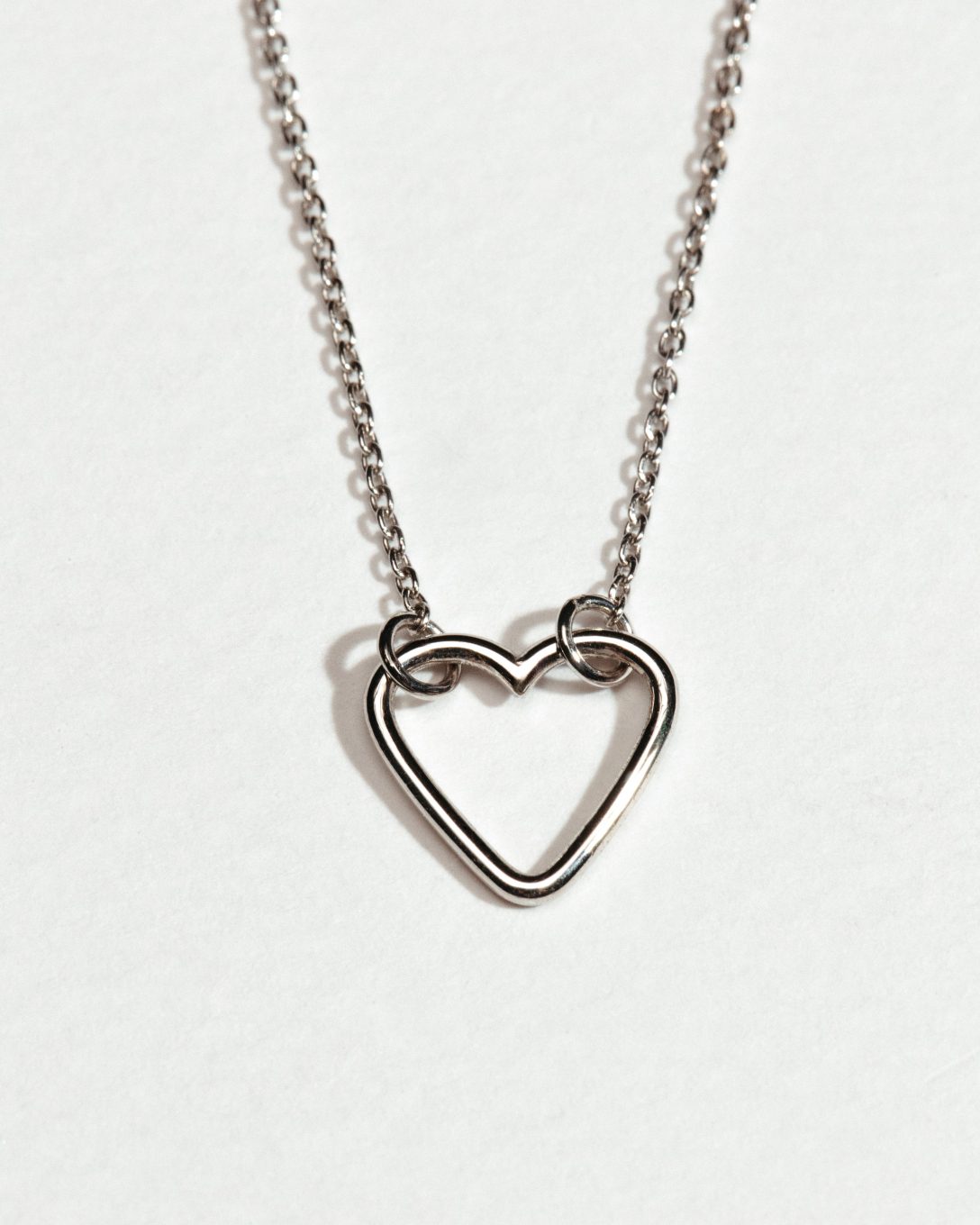 Lanț inimioară din aur alb