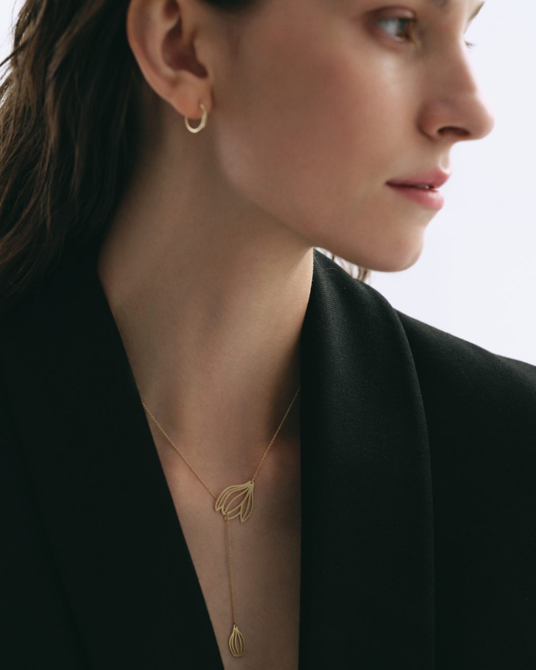 Lanț cu magnolie lung din aur galben