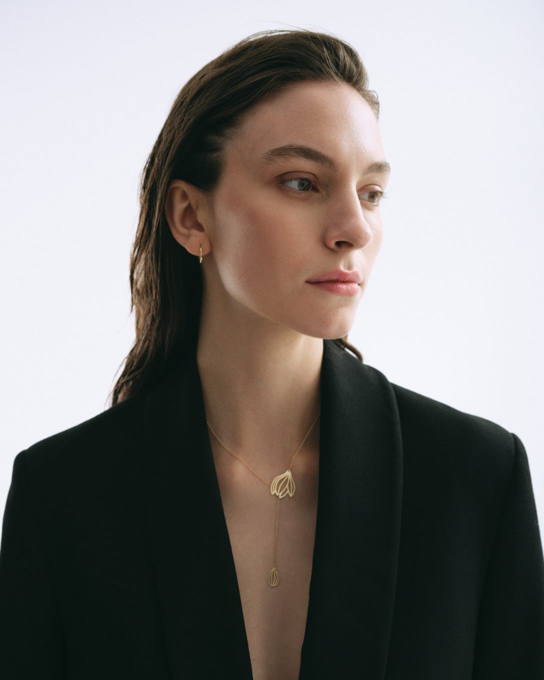 Lanț cu magnolie lung din aur galben