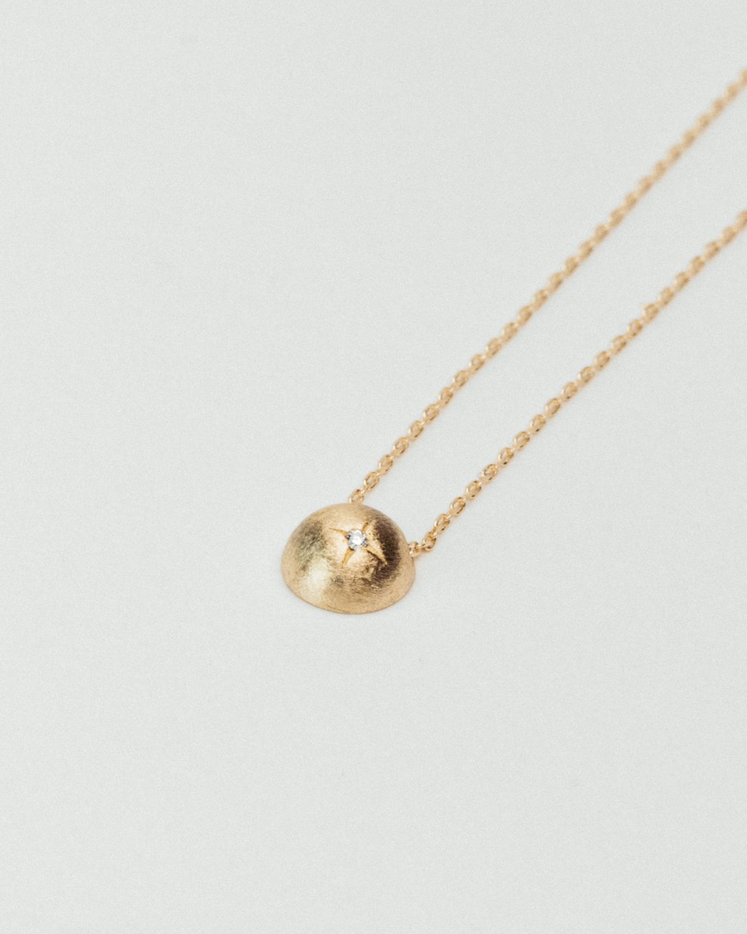 Lanț globe din aur galben cu diamant natural